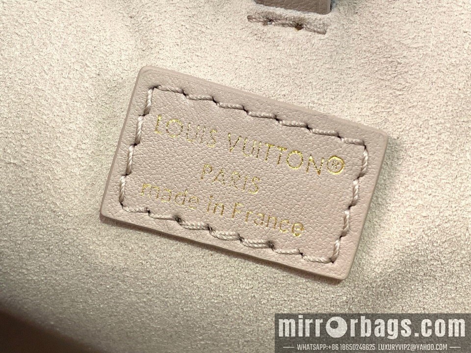 LV Bags Bucket M26216 20x20x10cm gf1