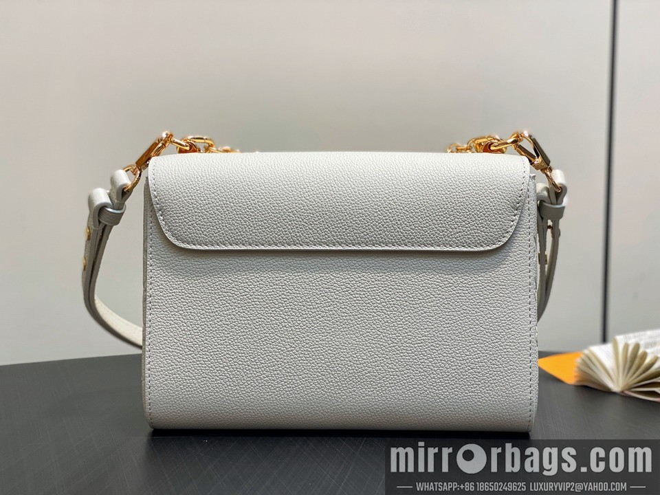 LV Bags Twist M14341 16x8x23cm gf