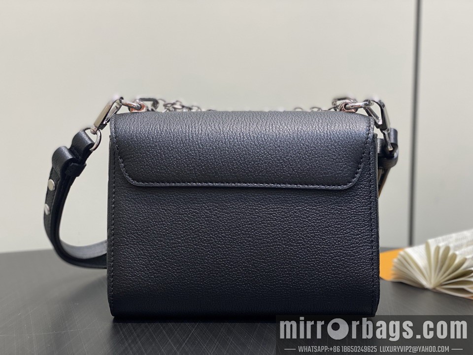 LV Bags Twist M14636 15x7x19cm gf
