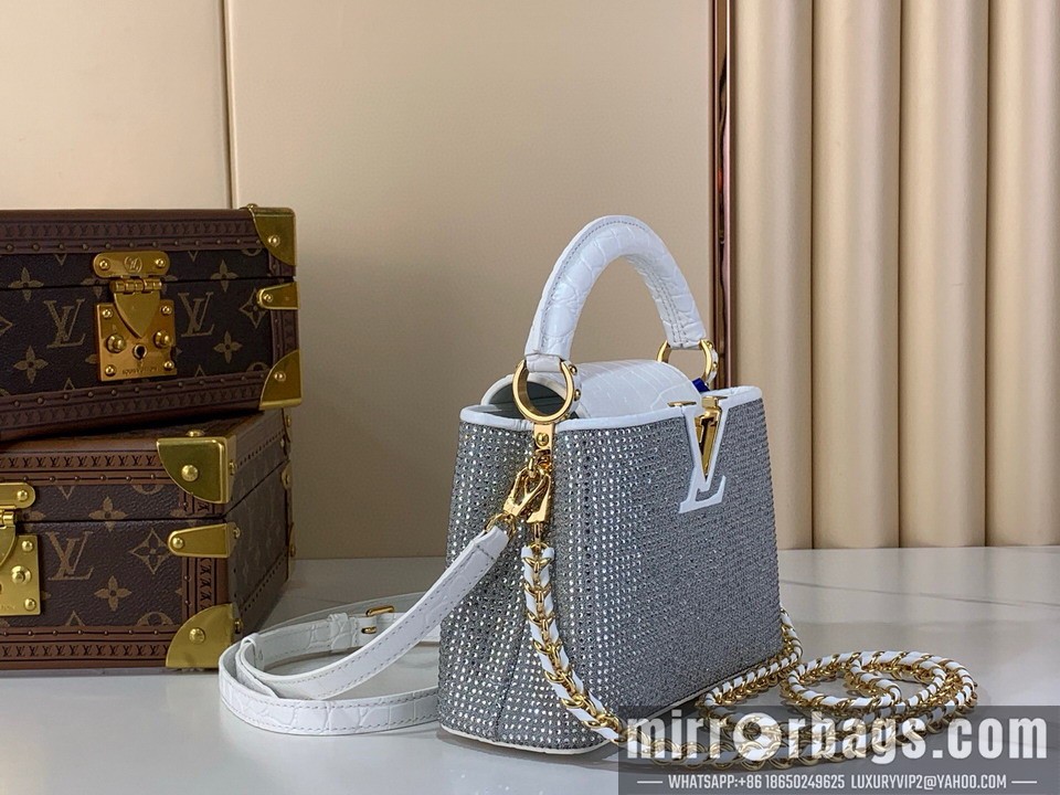 LV Bags Cap M83088 12x8x22cm gf