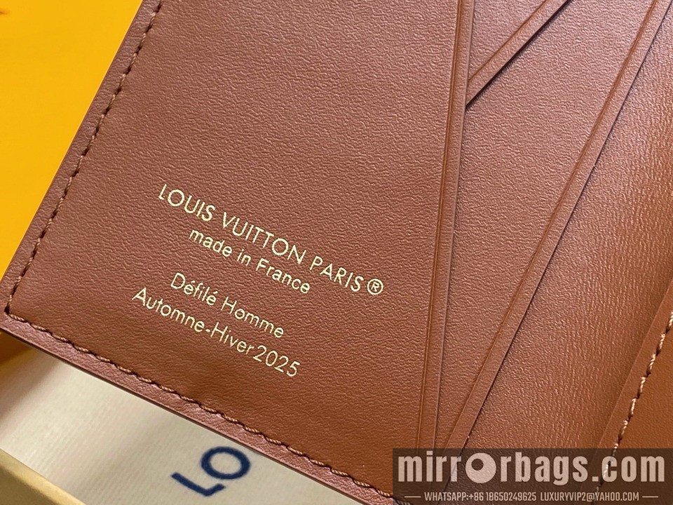LV Bags M26072 11.1x1x7.5cm gf