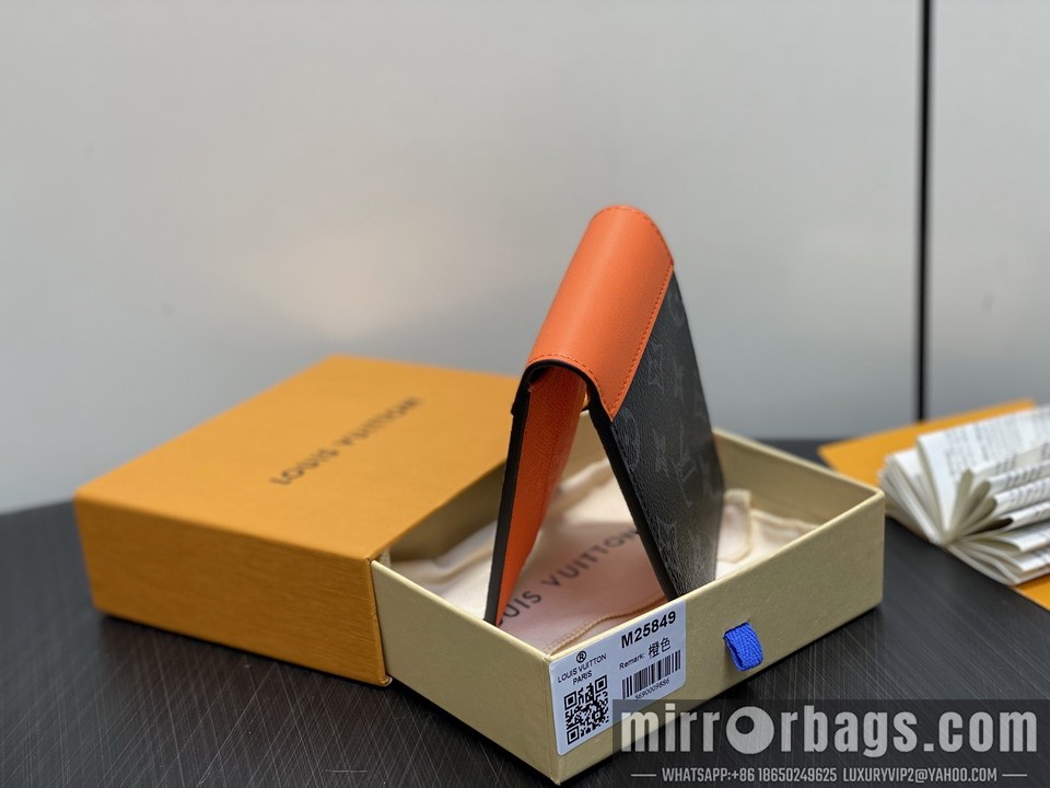 LV Bags Multiple M25849 11.5x9x1.5cm gf