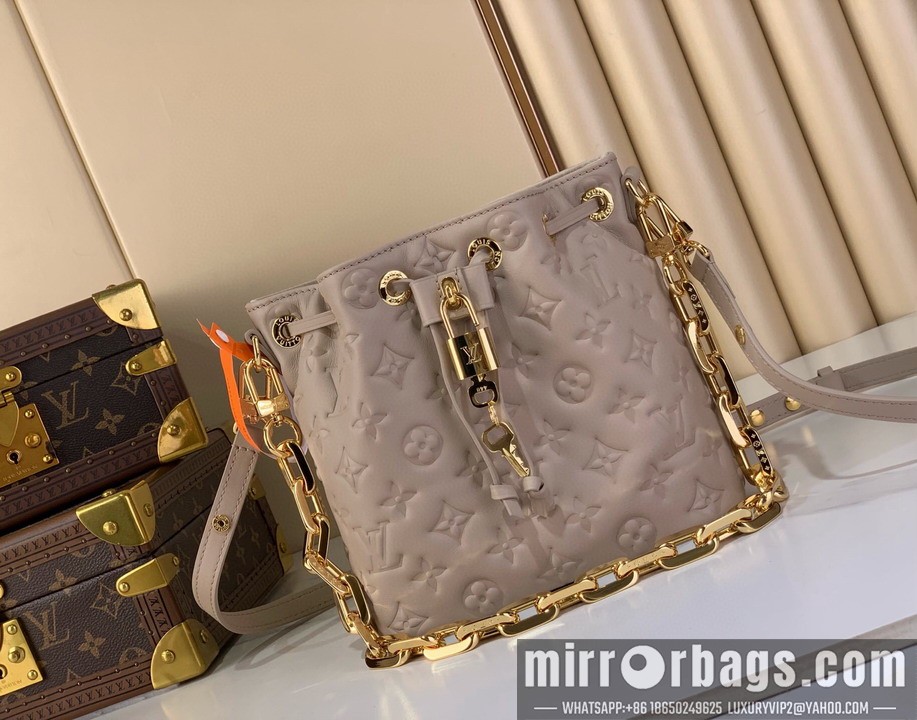 LV Bags Bucket M26216 20x20x10cm gf1
