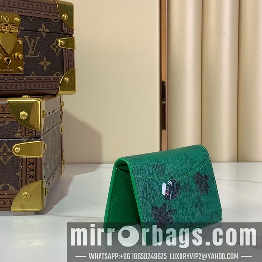 LV Bags m14880 7.5x11.1x1cm gf