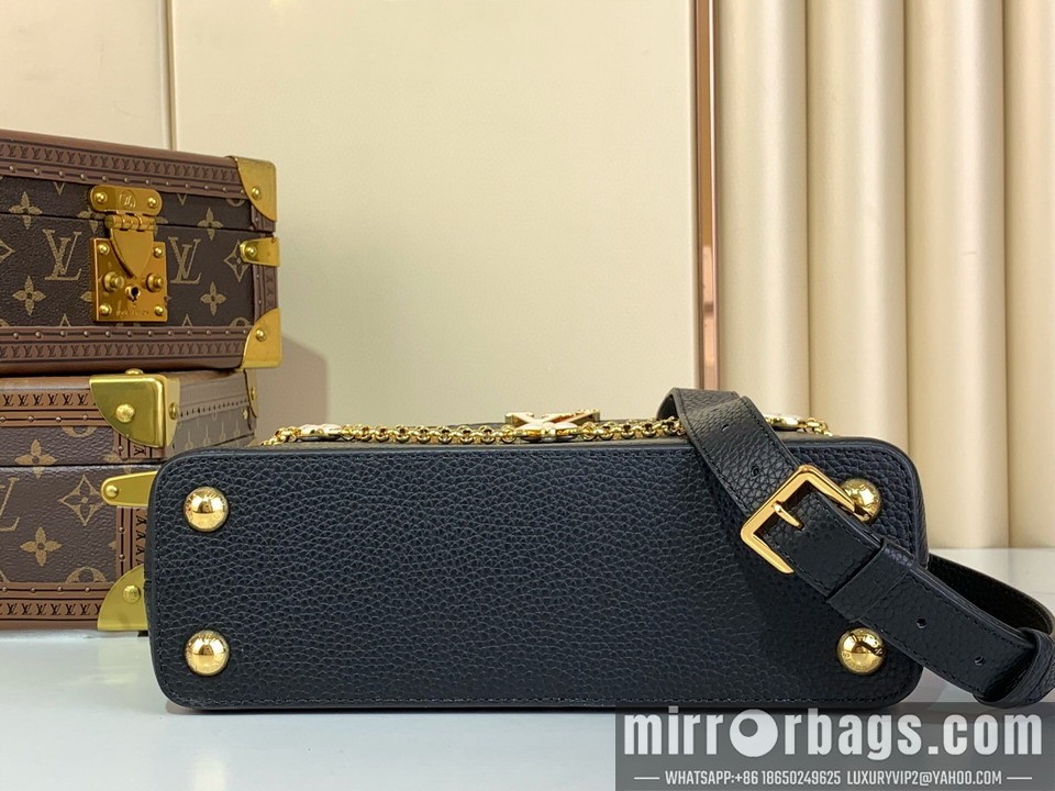 LV Bags Cap m25862 17.3x9x27cm gf