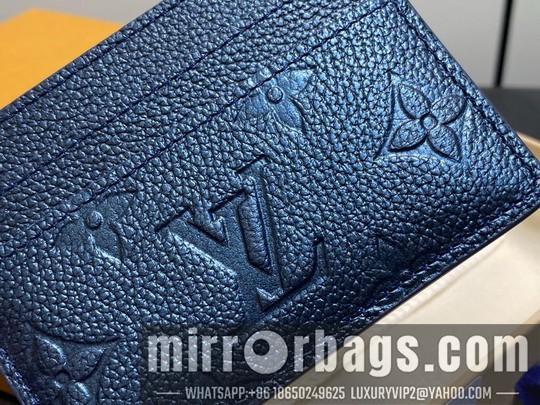 LV Bags Charms M26525 10.2x7.3x0.3cm gf