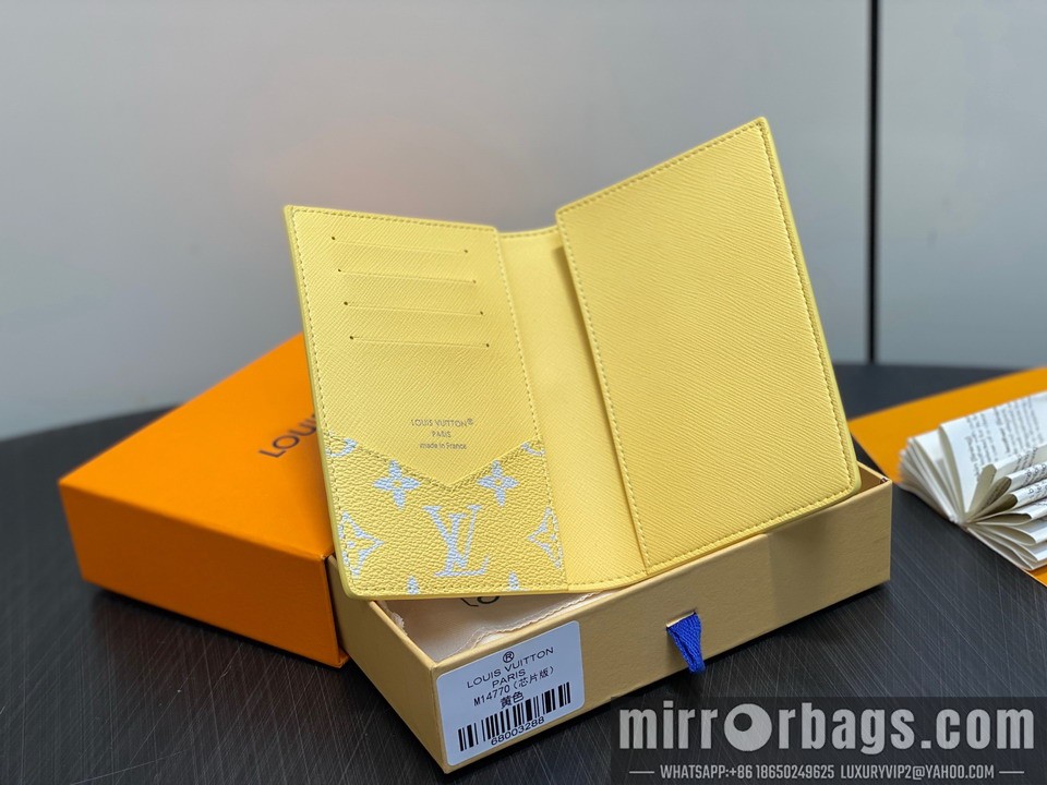 LV Bags M14770 10x14x2.5cm gf1