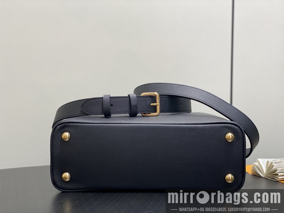 LV Bags Cap M14370 33x24x12cm gf
