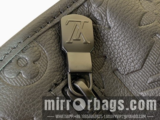 LV Bags Messenger M14874 26.6x17x11cm gf