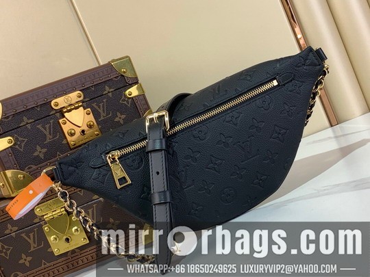 LV Bags Bumbag m14353 31x15x6cm gf