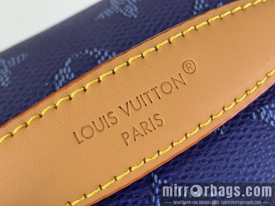 LV Bags Bumbag M27152 30x15x8cm gf1