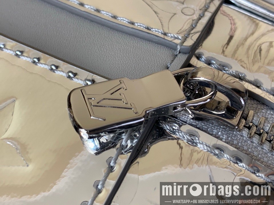 LV Bags Vanity M26097 11.5x6.5x19cm gf