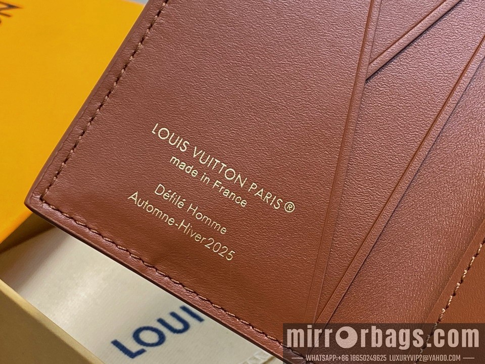 LV Bags M26072 11.1x1x7.5cm gf4