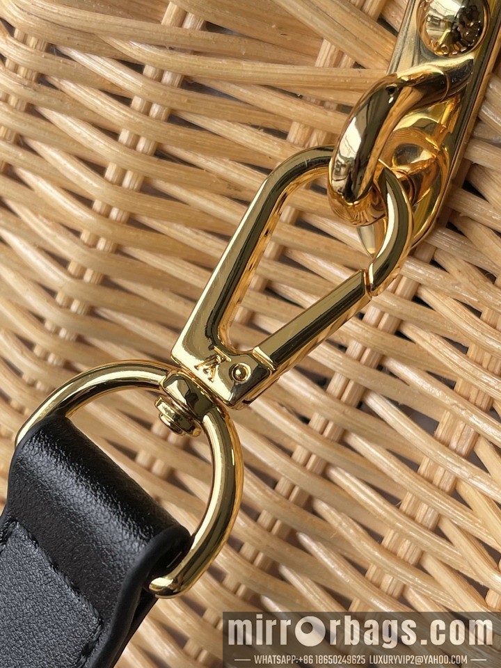 LV Bags Cap M26003 18x27x9cm gf