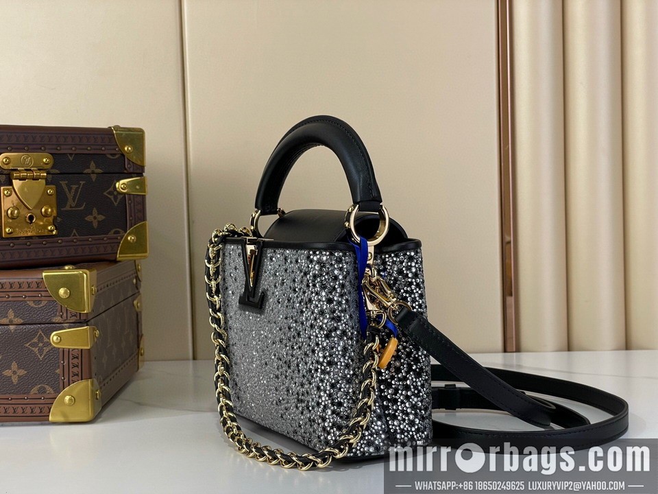 LV Bags Cap M83088 12x8x22cm gf1