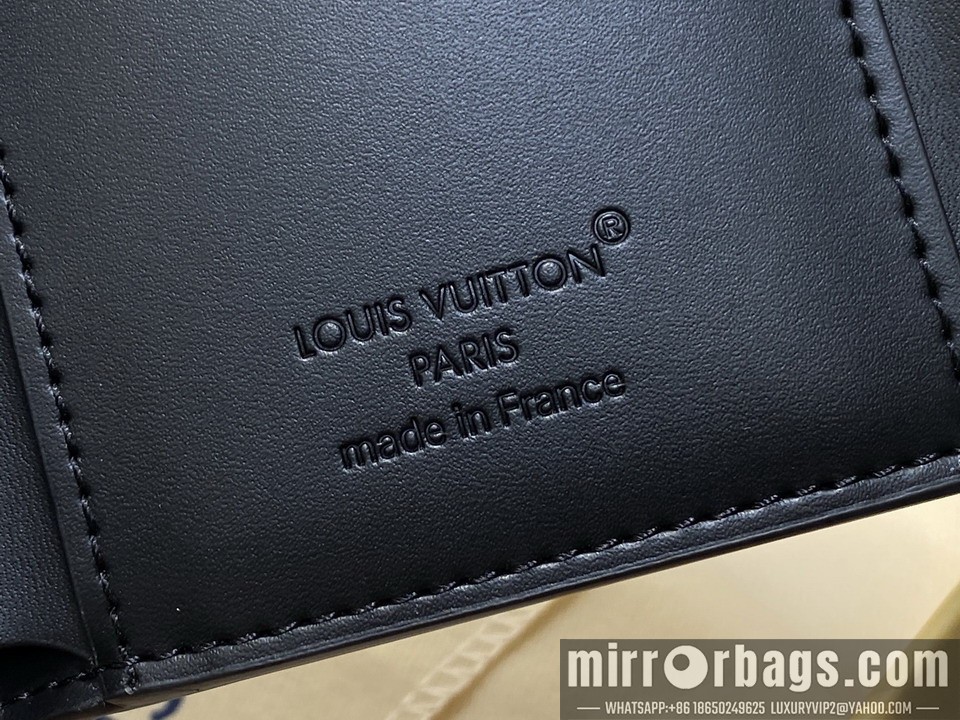 LV Bags Victor M26250 11.5x9x2.5cm gf