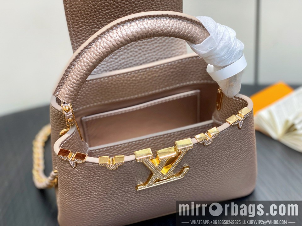 LV Bags Cap M48865 21x14x8cm gf7