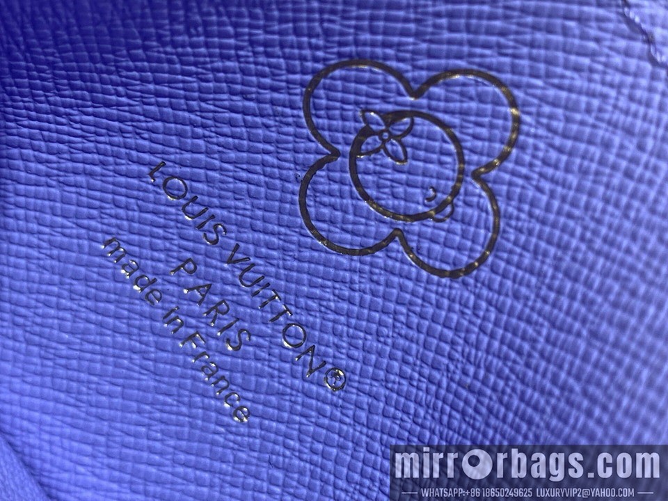 LV Bags Charms m15324 7.3x0.3x10.2cm gf
