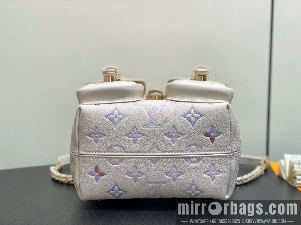 LV Bags Backup M15113 20x22x14cm gf