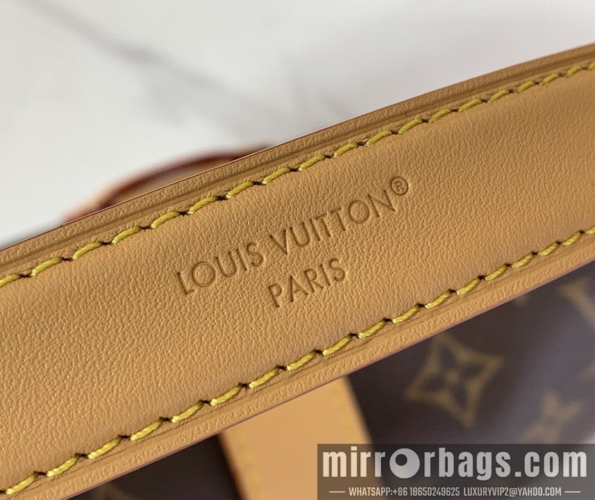 LV Bags Mia M26191 14.5x8x22cm gf