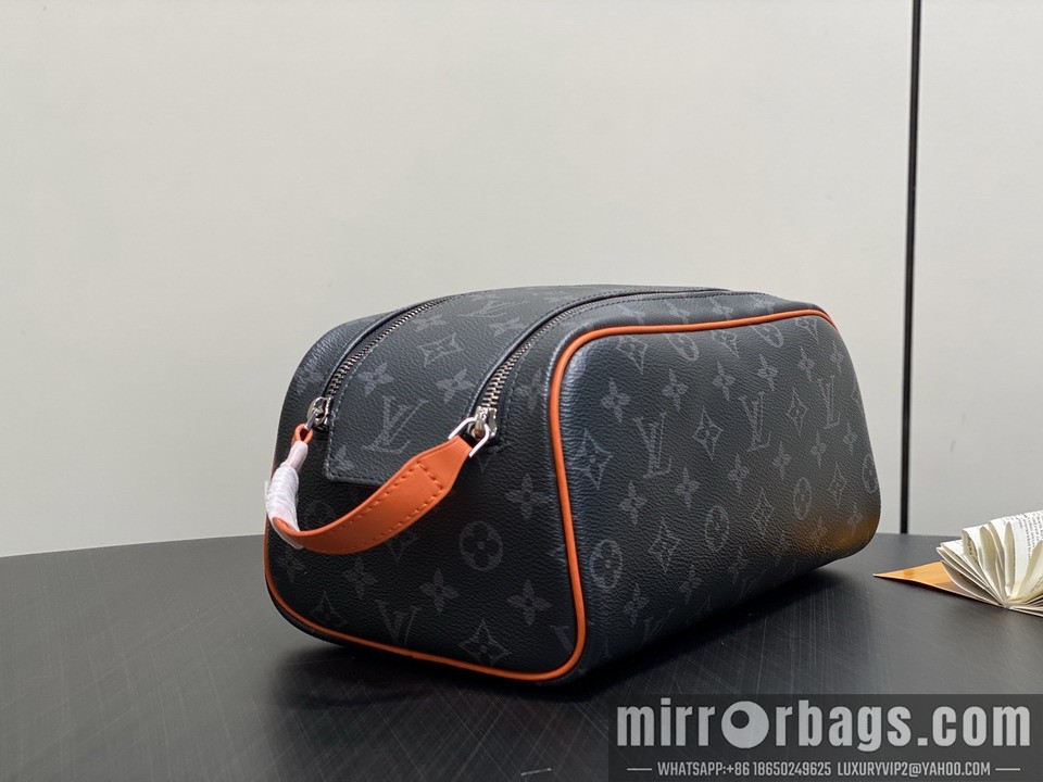 LV Bags Dopp Kit M15246 15x16.5x28cm gf1