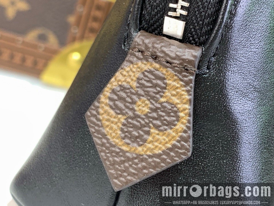 LV Bags M15206 17x6x24cm gf