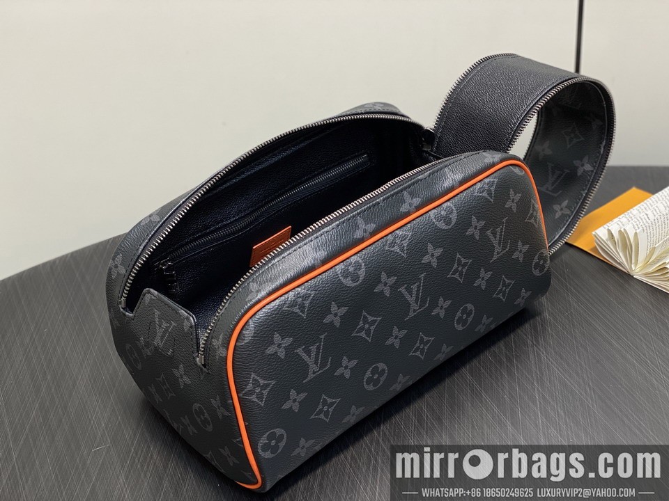 LV Bags Dopp Kit M15246 15x16.5x28cm gf1