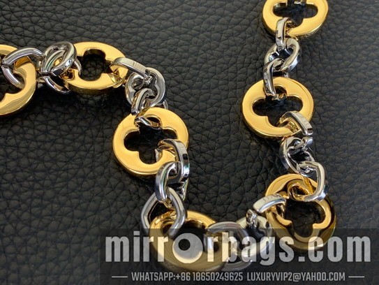 LV Bags Cap m12936 12x8x27cm gf2