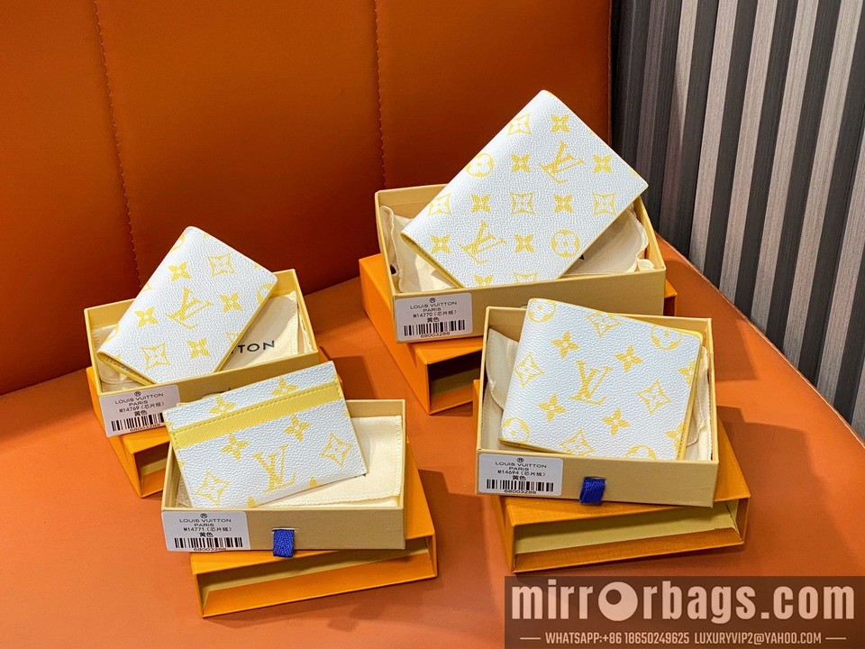 LV Bags M14770 10x14x2.5cm gf1