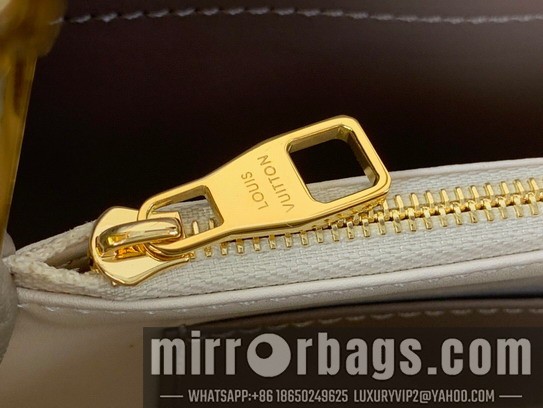 LV Bags Cap m12936 12x8x27cm gf1
