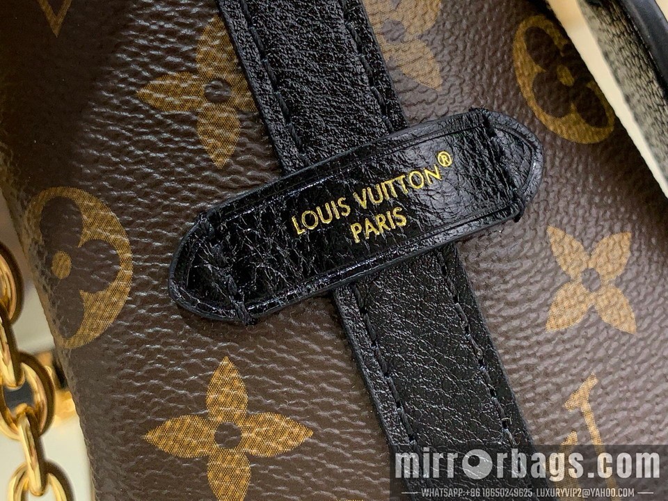 LV Bags CarryAll m26568 17x10x26cm gf