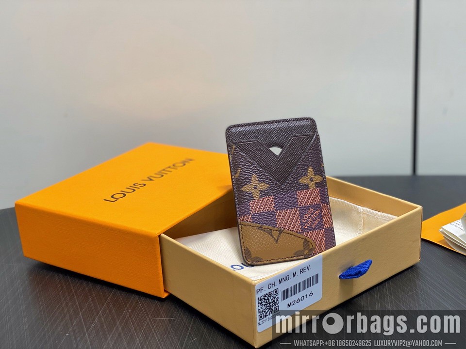 LV Bags Magnet M26016 9.5x0.5x6.5cm gf