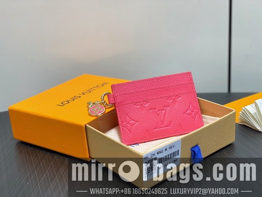 LV Bags Charms M13647 10.2x7.3x0.3cm gf
