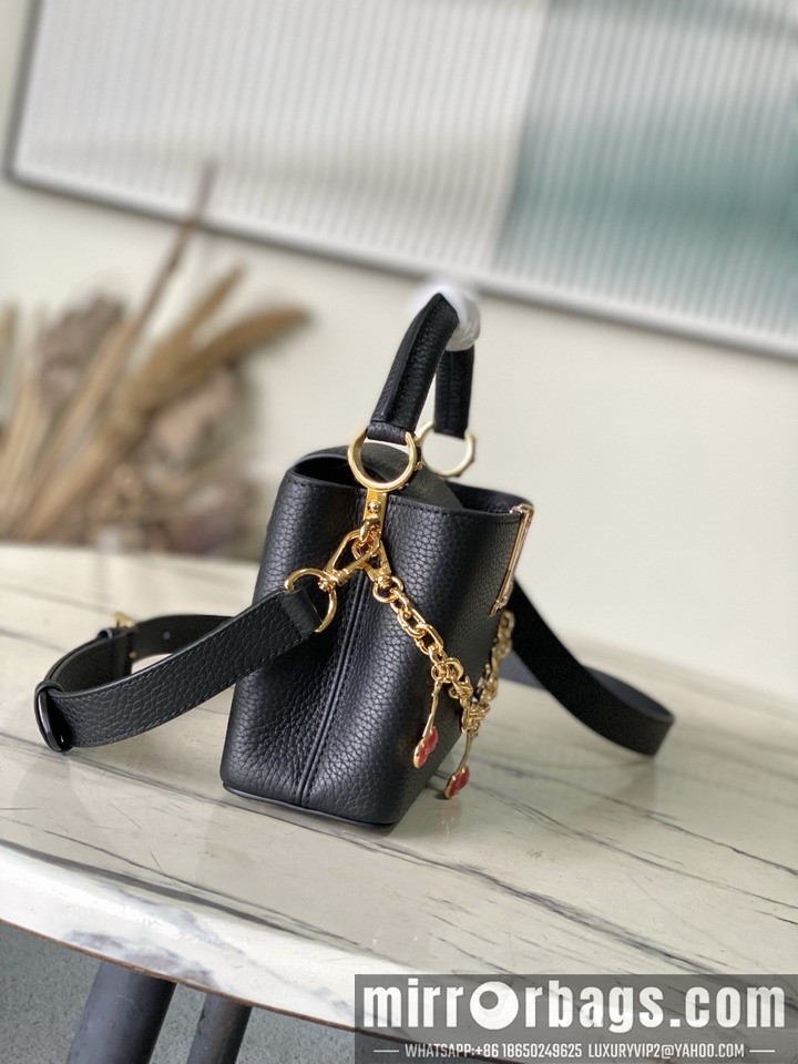 LV Bags Cap M13714 21x14x8cm gf