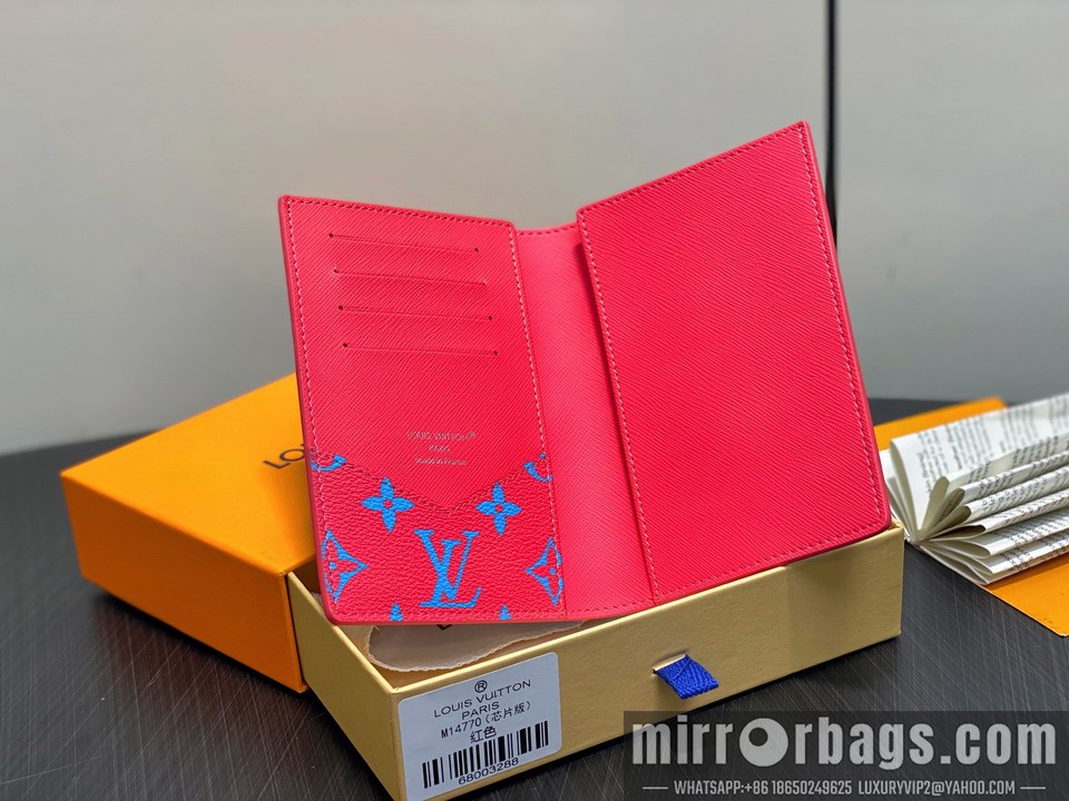 LV Bags M14770 10x14x2.5cm gf