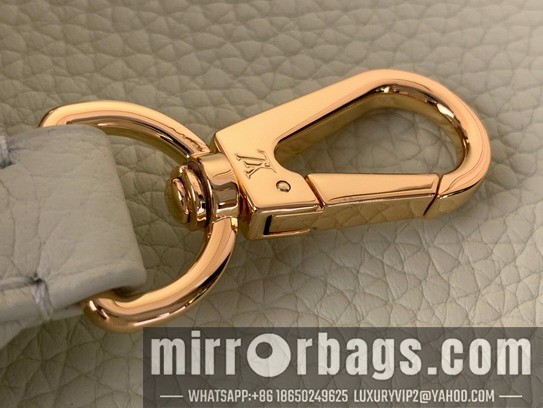 LV Bags Cap m14101 27x17.5x9cm gf