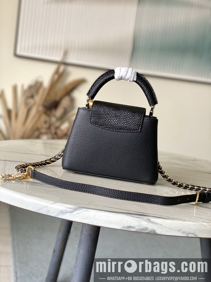 LV Bags Cap M25611 21x14x8cm gf1