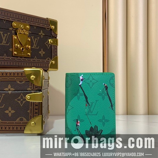 LV Bags m14880 7.5x11.1x1cm gf