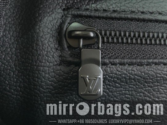 LV Bags Dopp Kit m14843 15x16.5x28cm gf2
