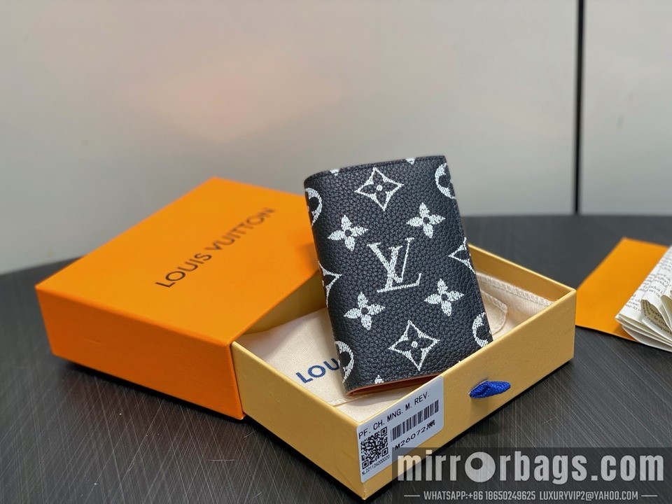 LV Bags M26072 11.1x1x7.5cm gf1