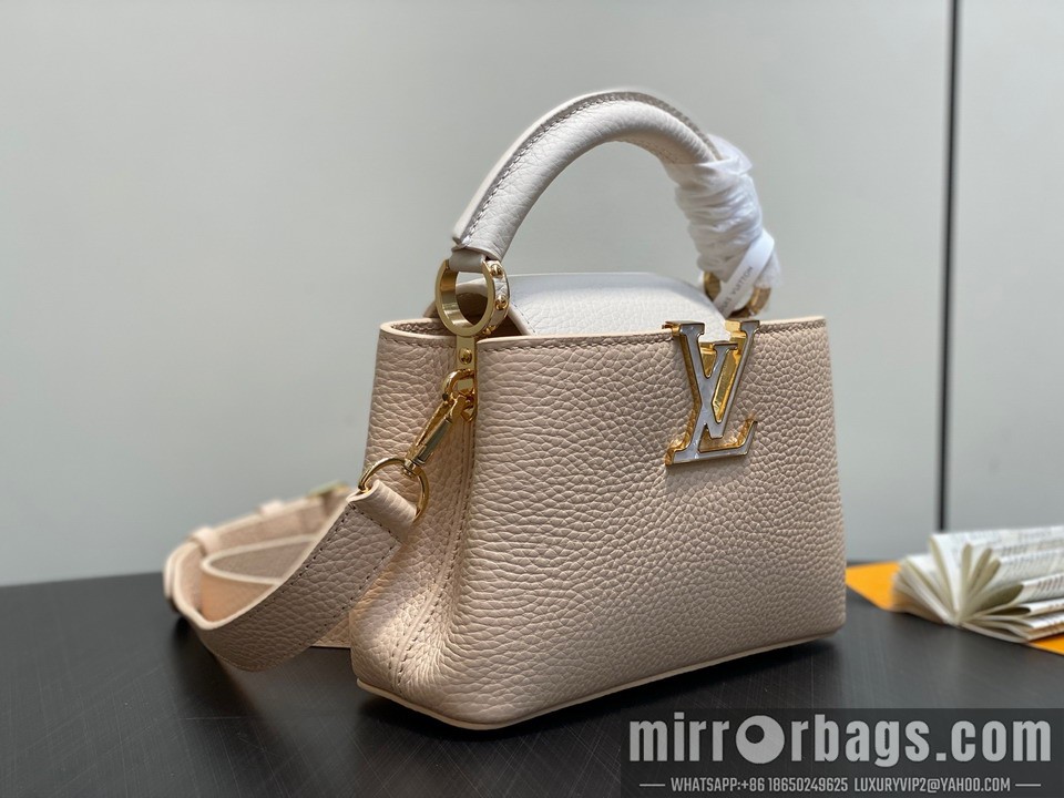 LV Bags Cap M25461 21x14x8cm gf