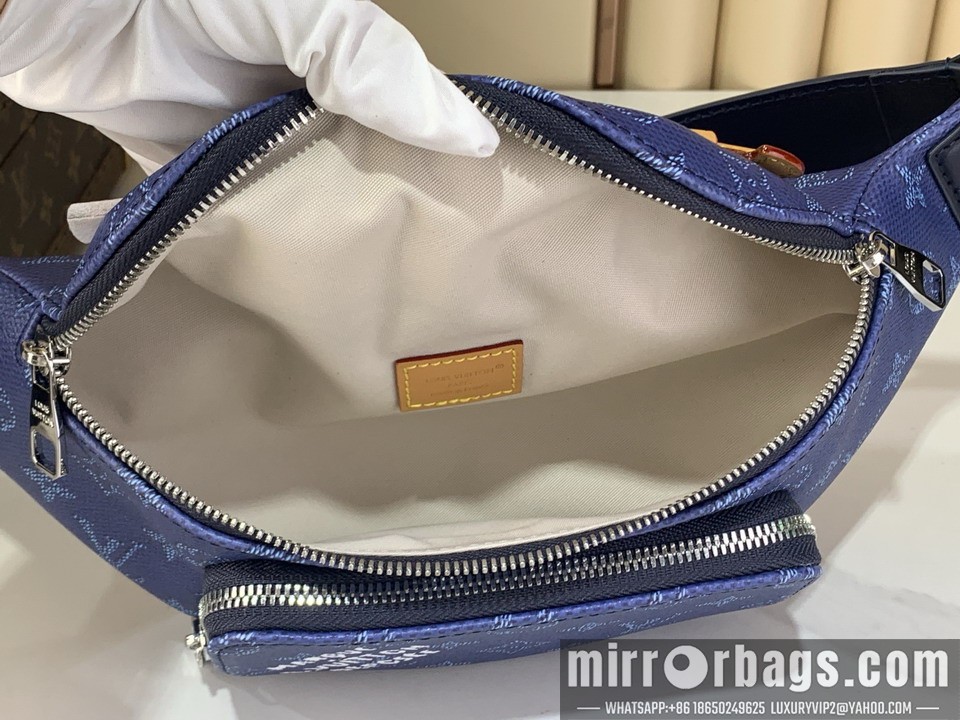 LV Bags Bumbag M27152 30x15x8cm gf1