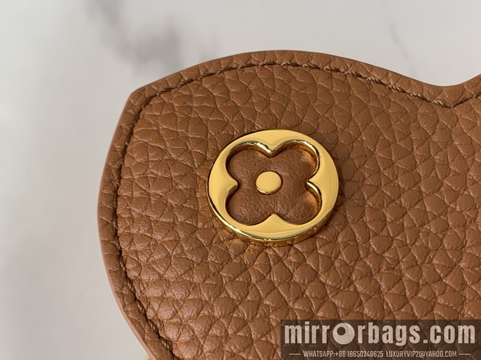 LV Bags Cap M14970 13.6x8x21cm gf1