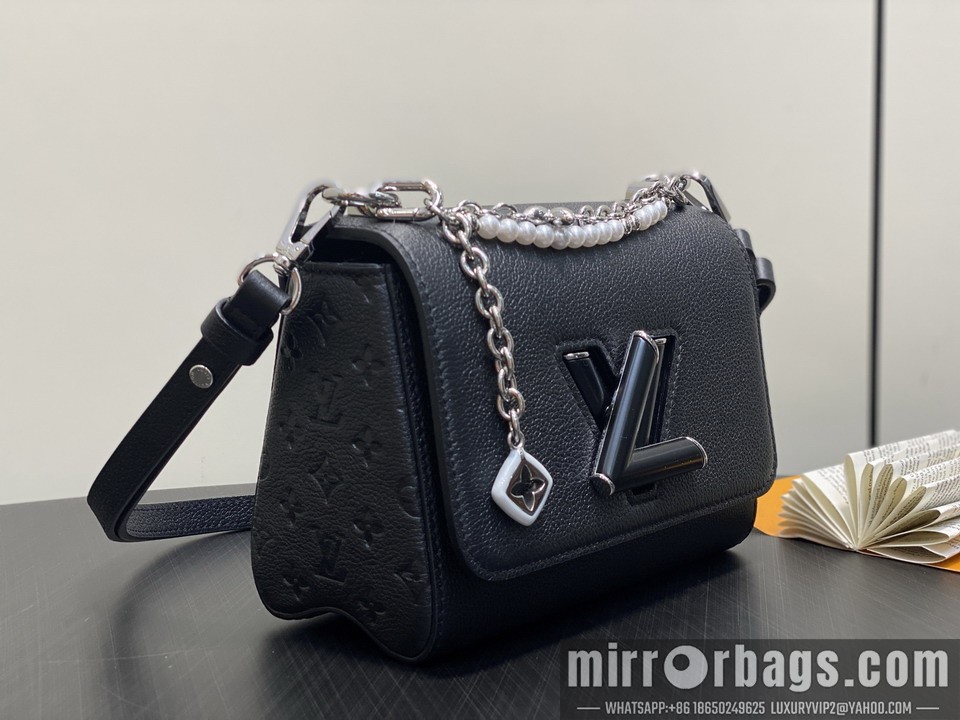 LV Bags Twist M14636 15x7x19cm gf