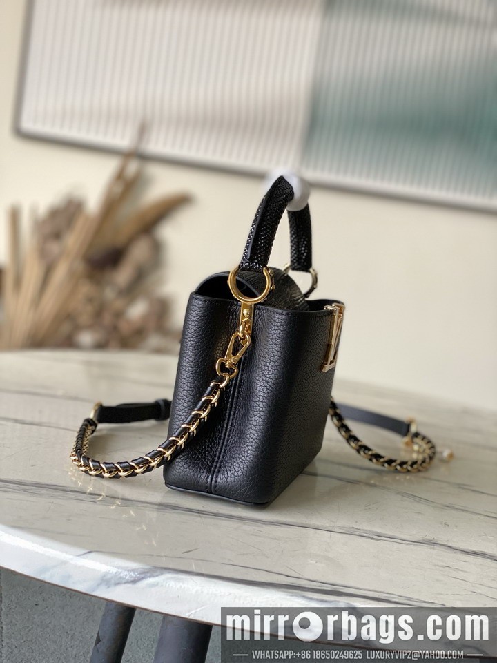 LV Bags Cap M25611 21x14x8cm gf1