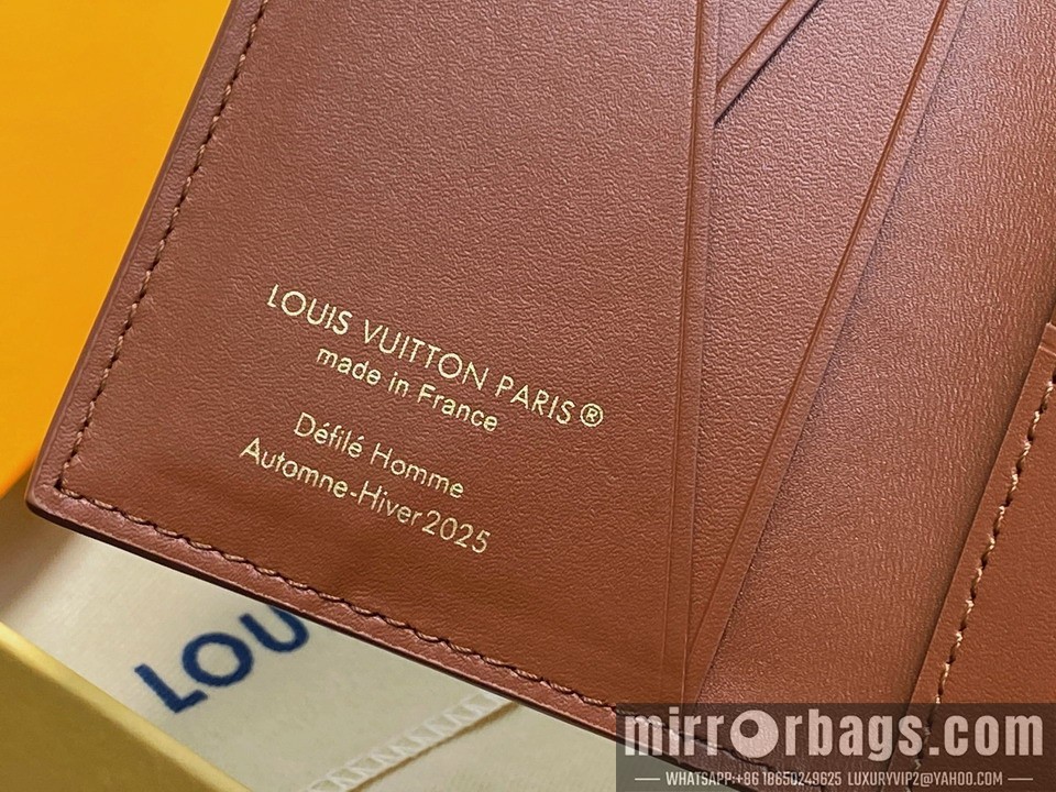 LV Bags M26072 11.1x1x7.5cm gf1