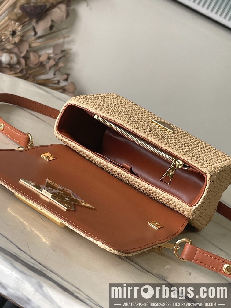 LV Bags Twist M14309 15x7x19cm gf