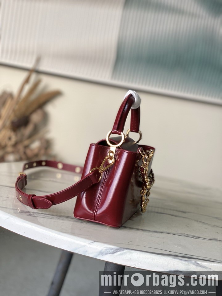 LV Bags Cap M25473 22x12x8cm gf