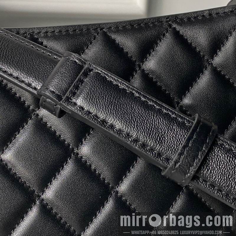 Chanel Bags AS6045 hobo 22cm XZ