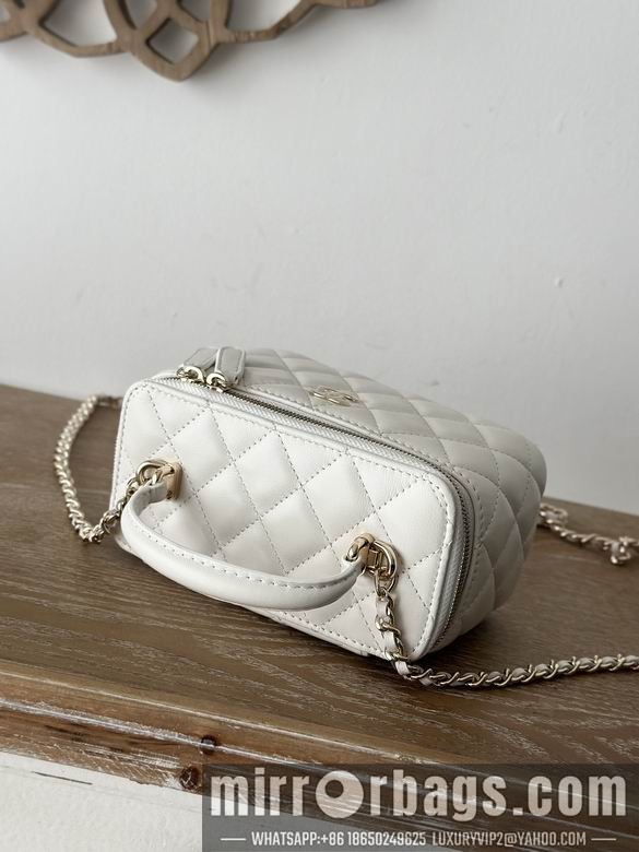 Chanel Bags 66021 9.5X17X8cm YG 2colour
